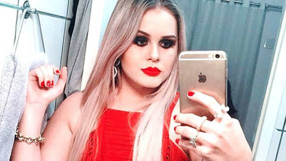 Lidiane Leite dirigía su pueblo desde Sao Luis, a casi 300 kilómetros de distancia, donde llevaba una vida de lujo y fiestas, tal y como se podía ver en las imágenes que publicaba en Facebook.-FB / LIDIANE LEITE