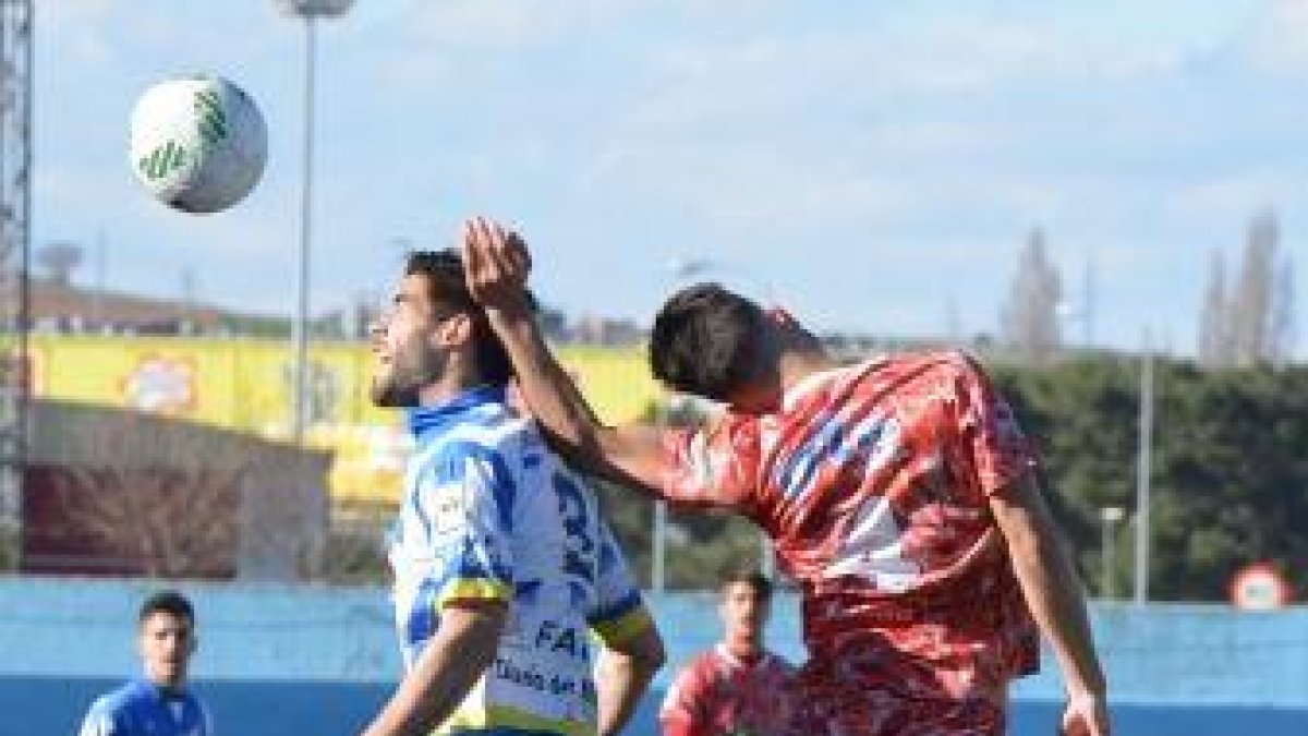 Imagen del encuentro que la Arandina jugó el domingo contra el Guijuelo.-ALBERTO CALVO