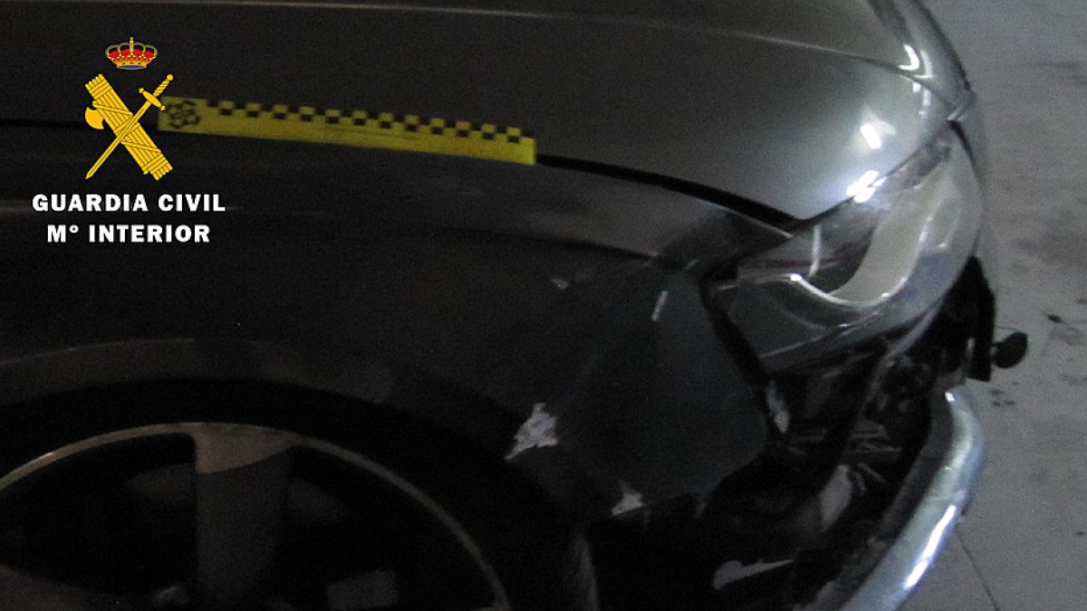 El vehículo implicado en el atropello de Villarcayo.