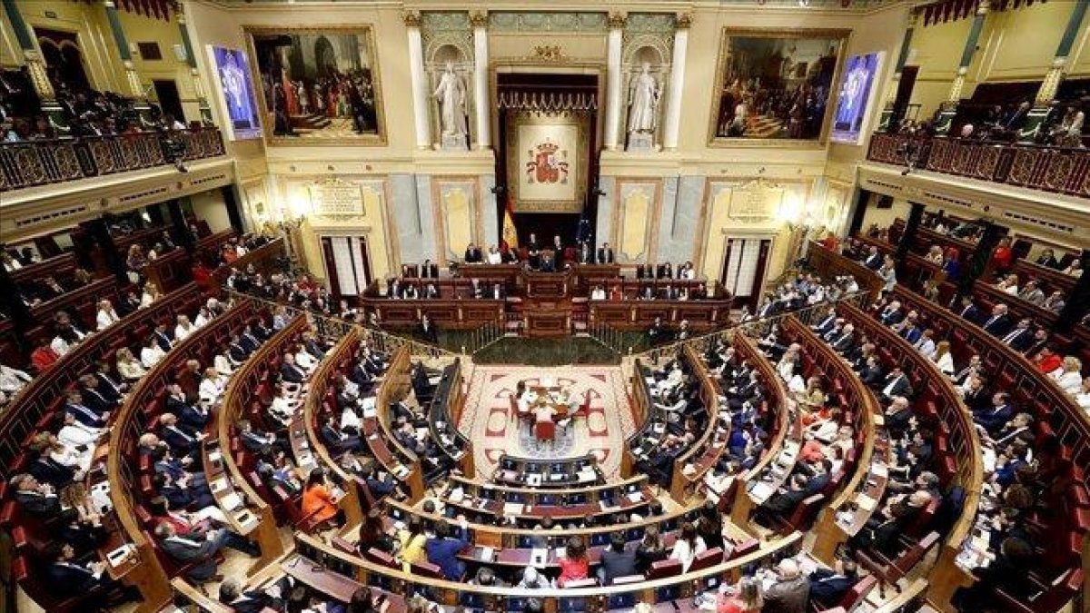 Vista general del hemiciclo del Congreso, durante la sesión constitutiva de la Cámara, el pasado 21 de mayo.-EFE / JAVIER LIZÓN