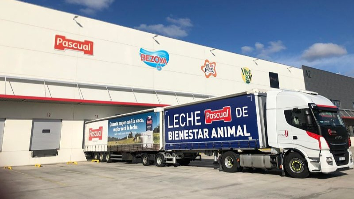 Pascual seguirá produciendo leche pese al paro del sector