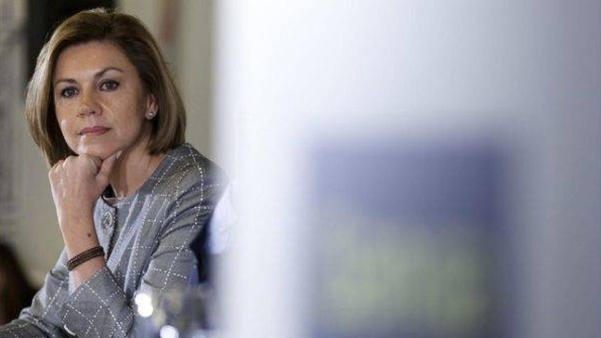 Dolores de Cospedal en el desayuno informativo organizado por La Tribuna, Cuenca.-Foto: EFE / SANTIAGO TORRALBA