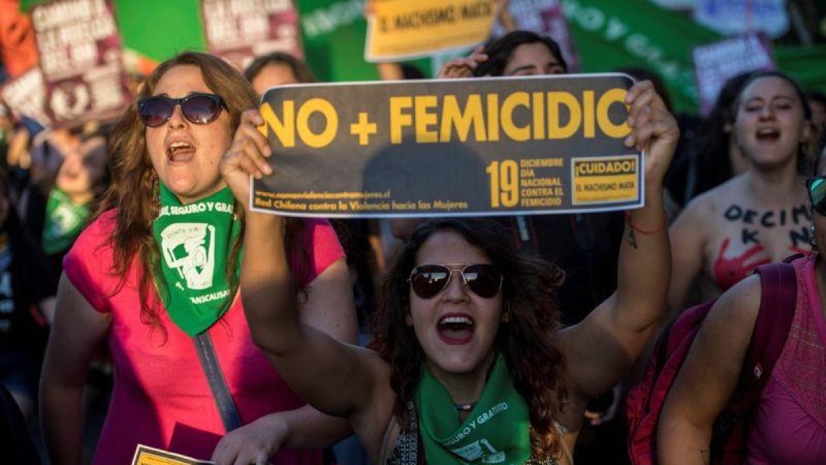 De acuerdo a la Red Chilena Contra la Violencia en lo que va transcurrido del 2018, 46 hombres han asesinado a 47 mujeres y niñas motivados por el odio machista.-AFP