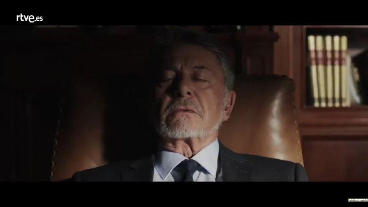 El actor Jaime Blanch, en el vídeo promocional de la tercera temporada de la serie de TVE 'El Ministerio del Tiempo'.-