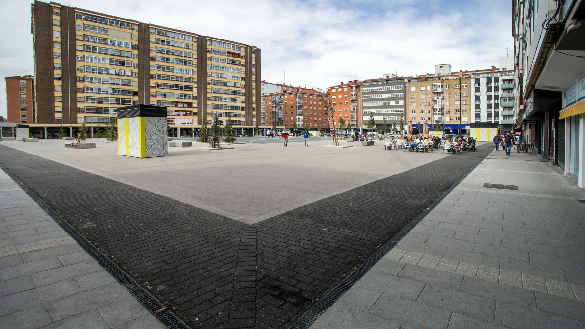Estado de la plaza Santiago tras la remodelación urbanística. 