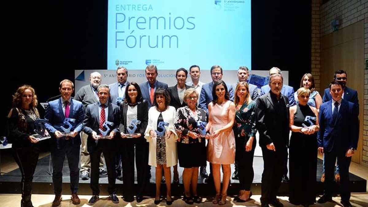 Imagen de los galardonados ayer con los premios Fórum.-ICAL