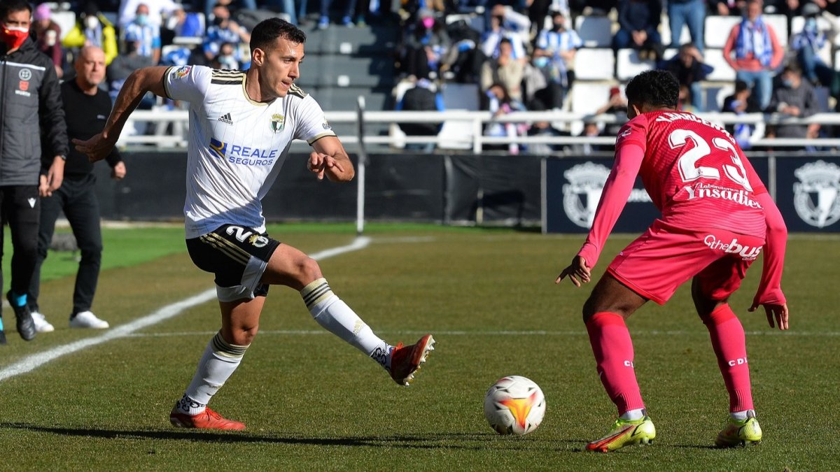 Álvaro Rodríguez es baja por sanción. TOMÁS ALONSO