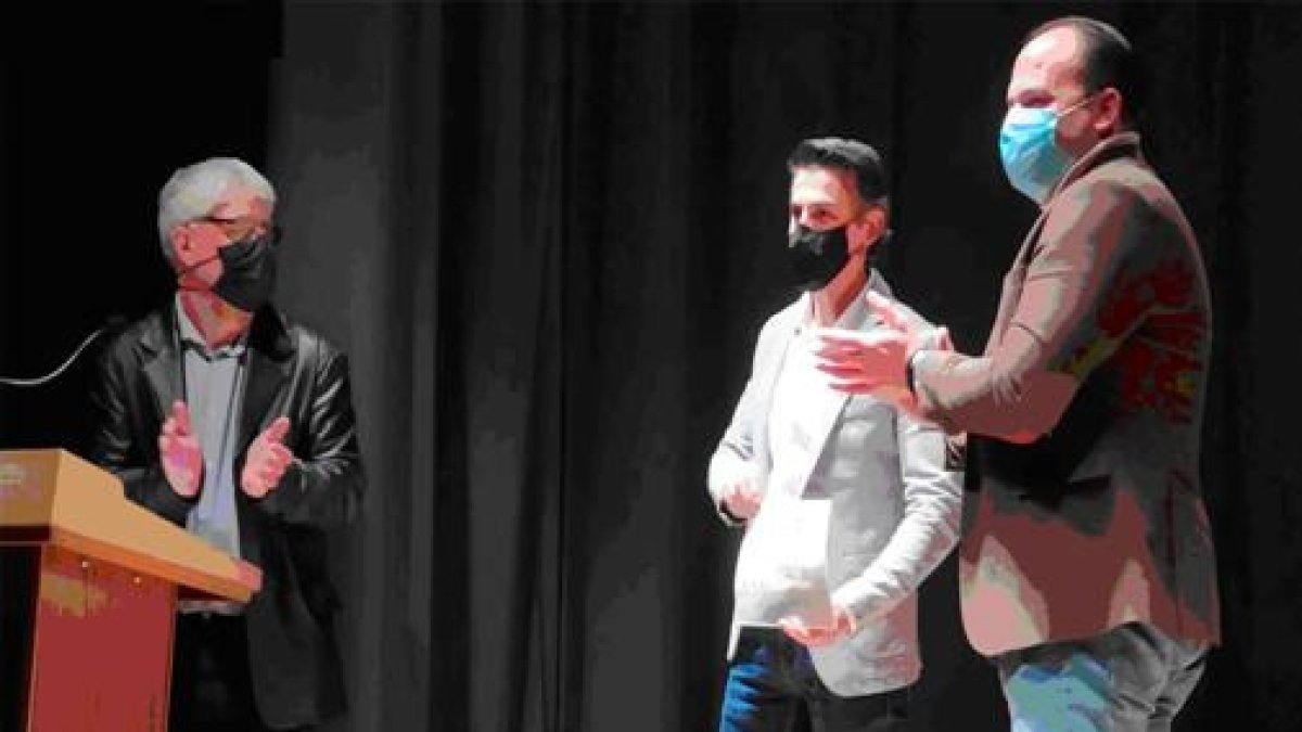 Pablo Ibáñez recoge el premio. ECB