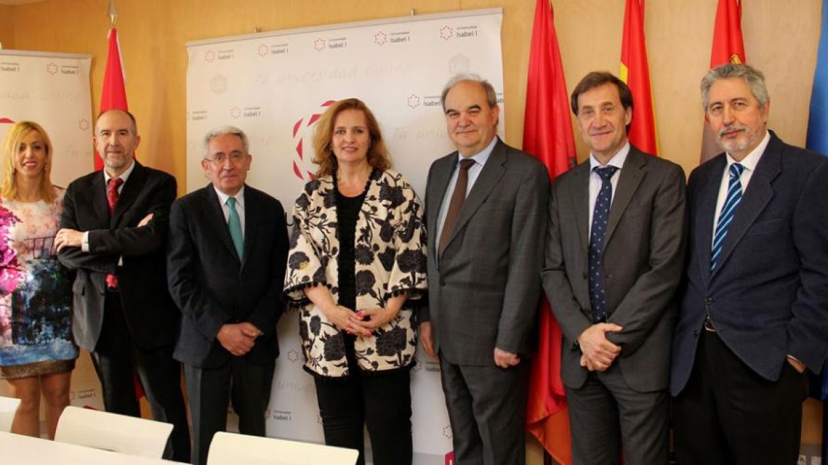 (I a d)Olaia Abadía, Francisco J. Martín, Juan C. Aparicio, Cristina de la Torre, Andrés Hernando, Alberto Gómez y Agustín Remesal.-ECB