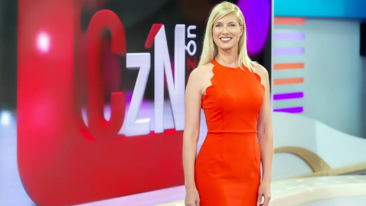 La presentadora Anne Igartiburu en el plató de Corazón del 2018.-/ TVE