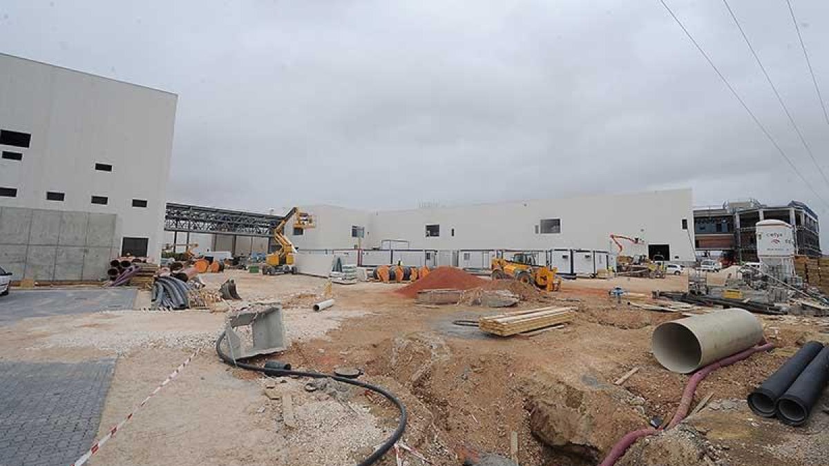 Estado de los trabajos en las instalaciones ubicadas en el Polígono de Gamonal.-ISRAEL L. MURILLO