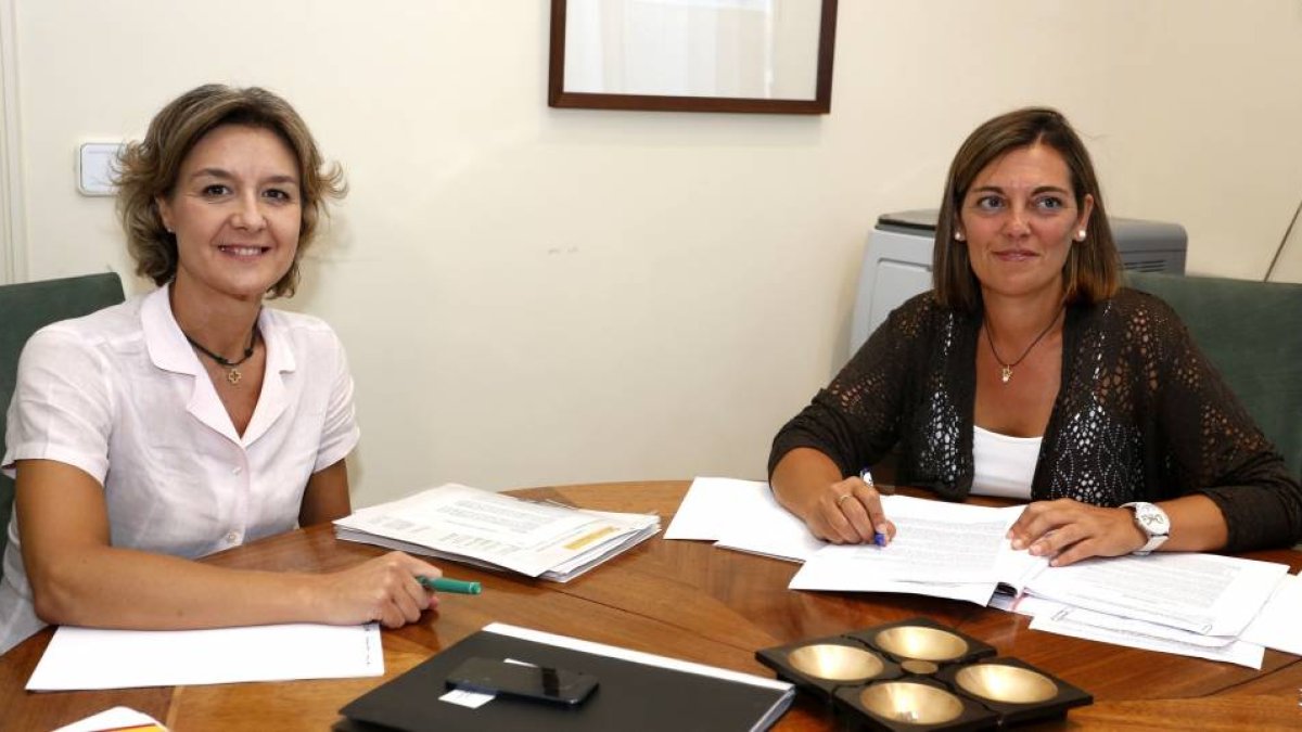 La consejera de Agricultura y Ganadería, Milagros Marcos, mantiene una reunión de trabajo con la ministra de Agricultura, Alimentación y Medio Ambiente, Isabel García Tejerina-Ical