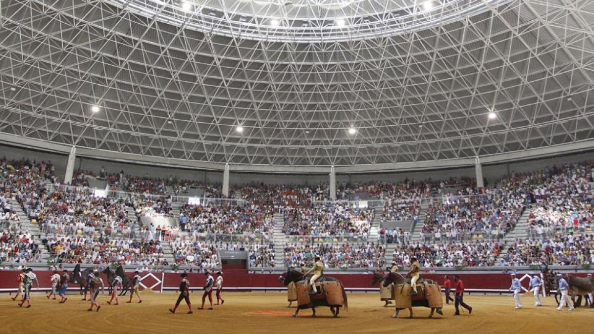 Imagen de un festejo taurino celebrado en elColiseum en la pasada feria de San Pedro y San Pablo.-ISRAEL L. MURILLO