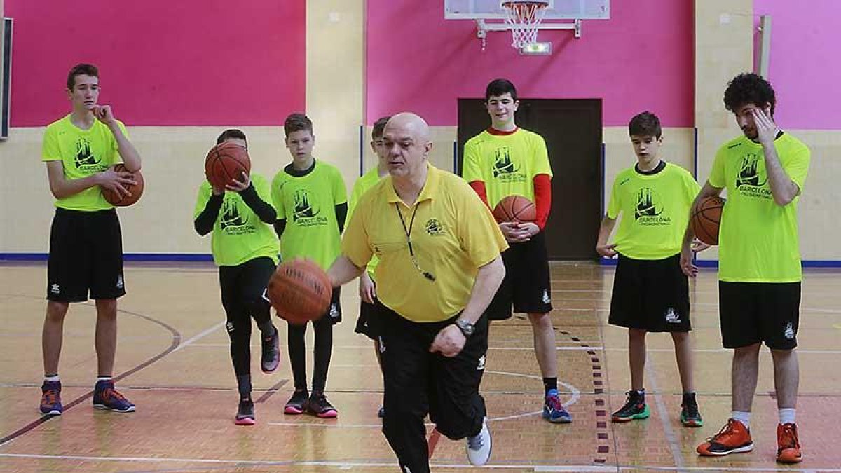 El Polideportivo Marista será escenario del Campus de Tecnificación de Navidad hasta el viernes-Raúl G. Ochoa