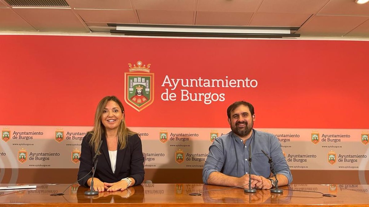 Carolina Blasco y Jorge Berzosa, en rueda de prensa.