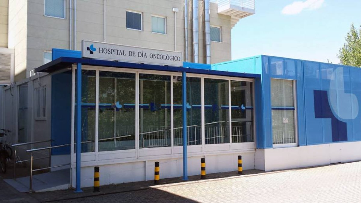El servicio de oncología del hospital de Aranda requiere mejoras sustanciales según las asociaciones de vecinos.-L.V.