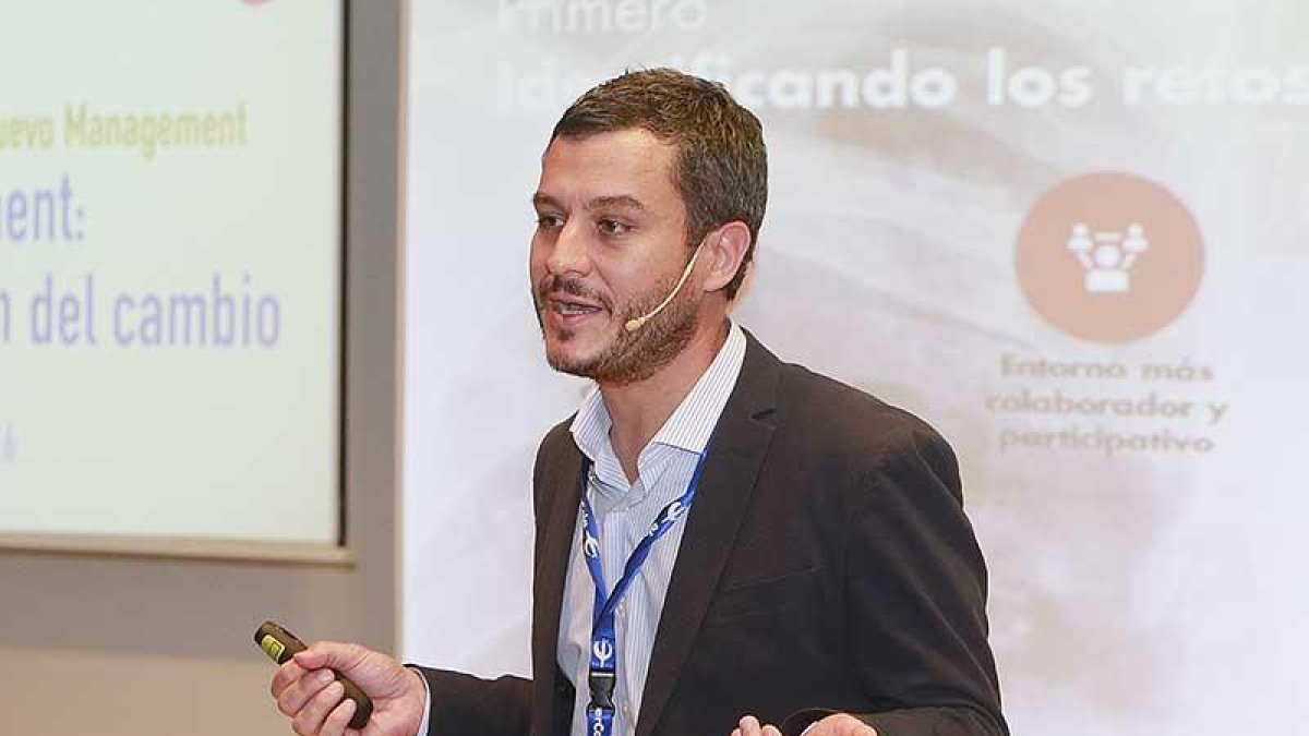 Nacho Torre, de Ibercaja, en un momento de su intervención.-RAÚL G. OCHOA