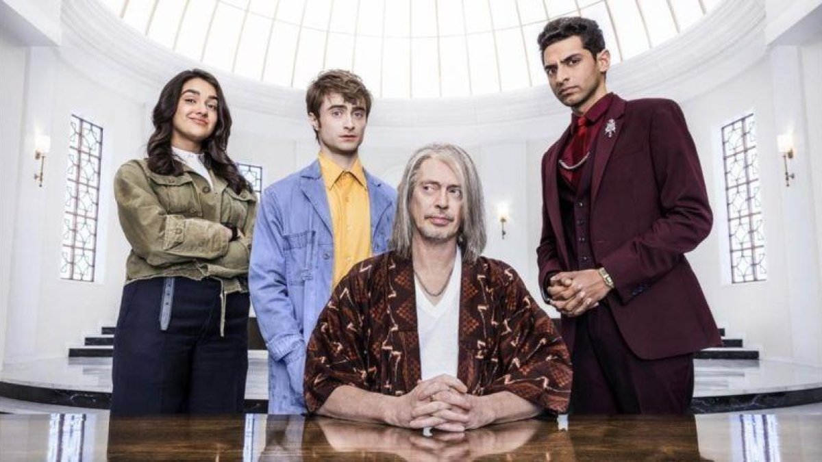 Geraldine Viswanathan, Daniel Radcliffe, Steve Buscemi y Karan Soni, los protagonistas de la serie.-TNT
