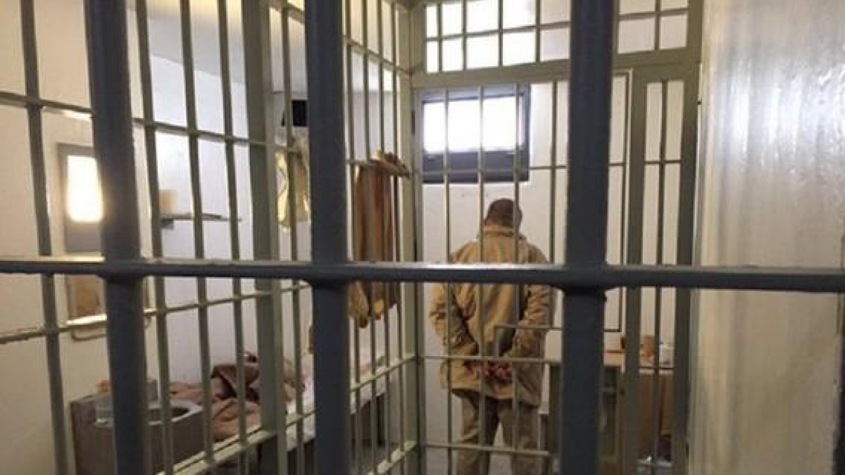 Primera imagen de 'El Chapo' Guzmán en su nueva celda.-