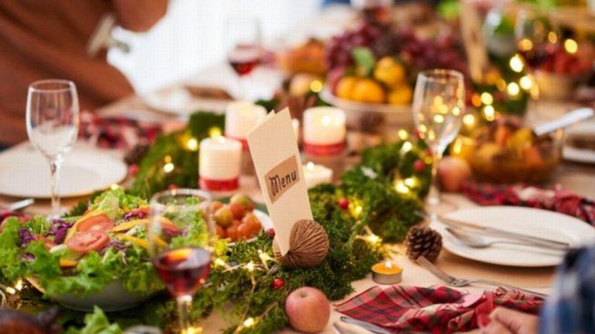 Mesa de Navidad en una imagen de archivo.-