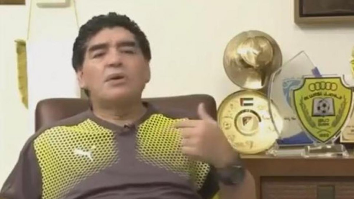 Maradona no estuvo acertado al referirse a las mujeres de los jugadores.-