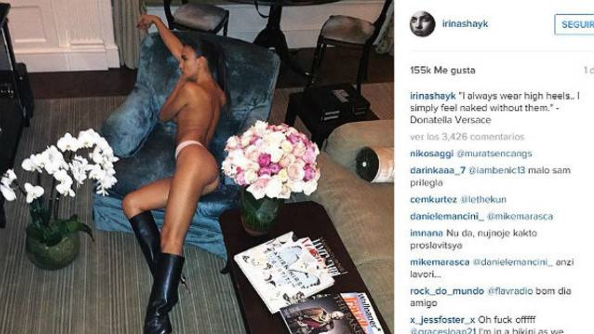 Irina, solo con un tanga y unas botas.-INSTAGRAM