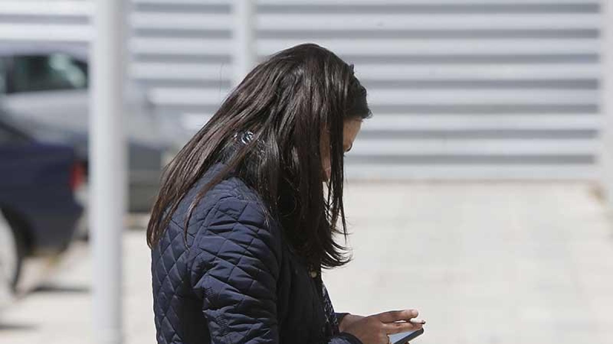 Las llamadas a los teléfonos se producen desde el extranjero con el objetivo de generar el pánico y un rescate.-RAÚL G. OCHOA