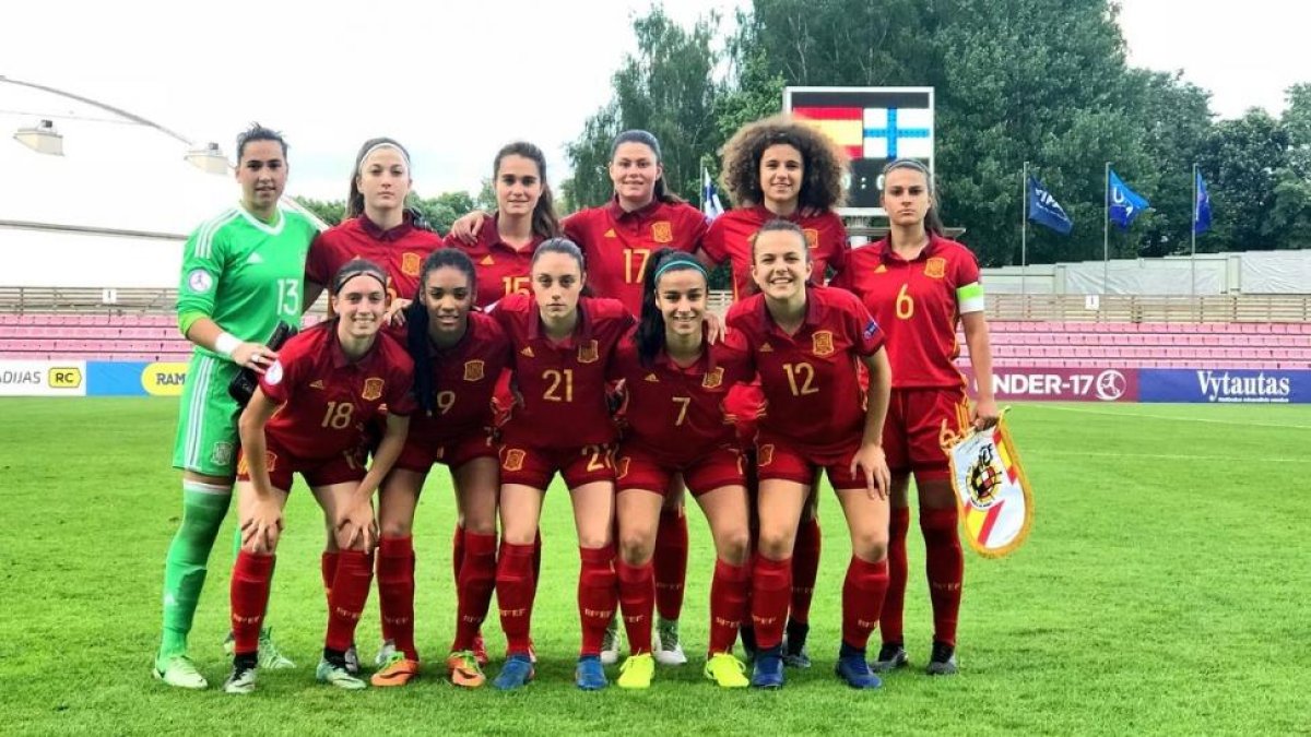 El once inicial de España ante Finlandia.-/ SEFUTBOL