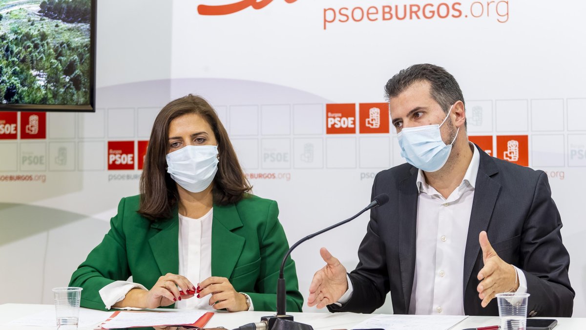 Esther Peña y Luis Tudanca. SANTI OTERO