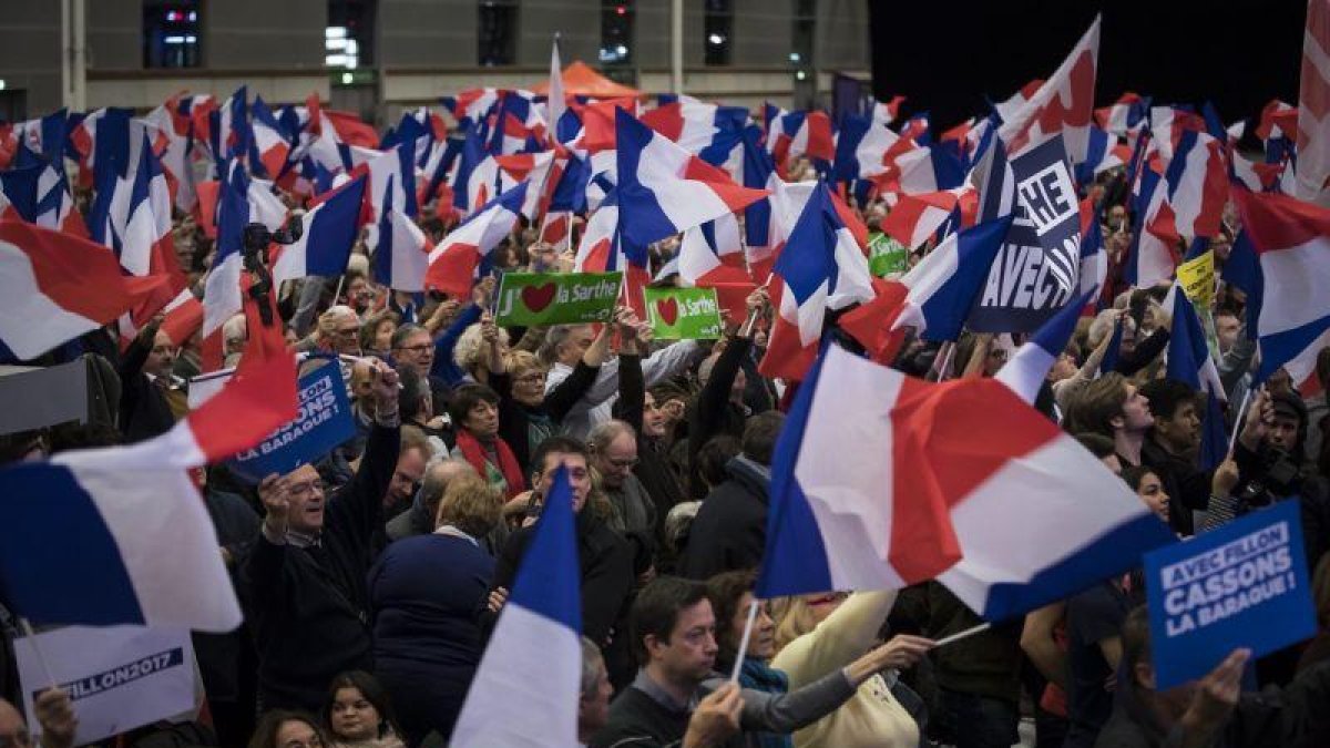 Acto electoral de Fillon, celebrado el pasado viernes.-IAN LANGSDON / EFE