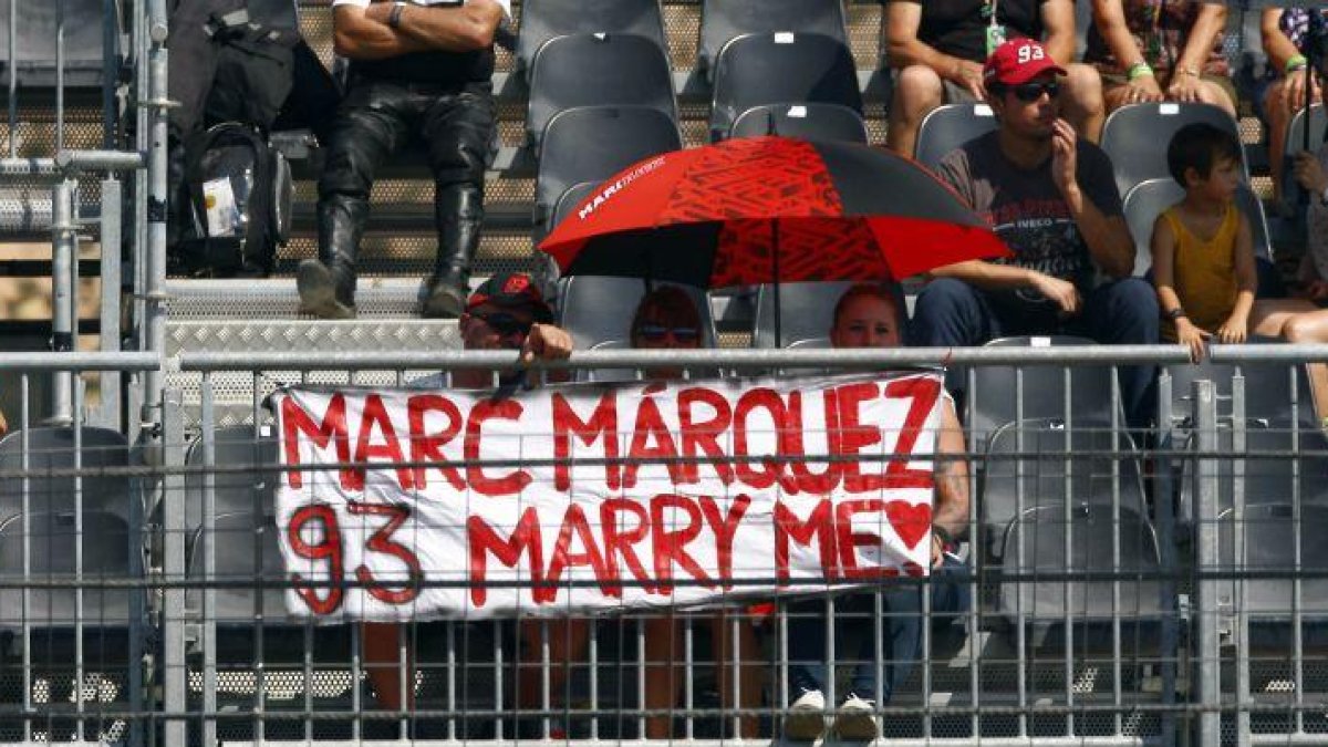 Seguidores de Márquez en Alcañiz.-JAIME GALINDO