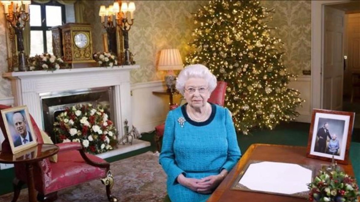La reina Isabel II, en el mensaje de Navidad el 2016.-AFP / YUI MOK