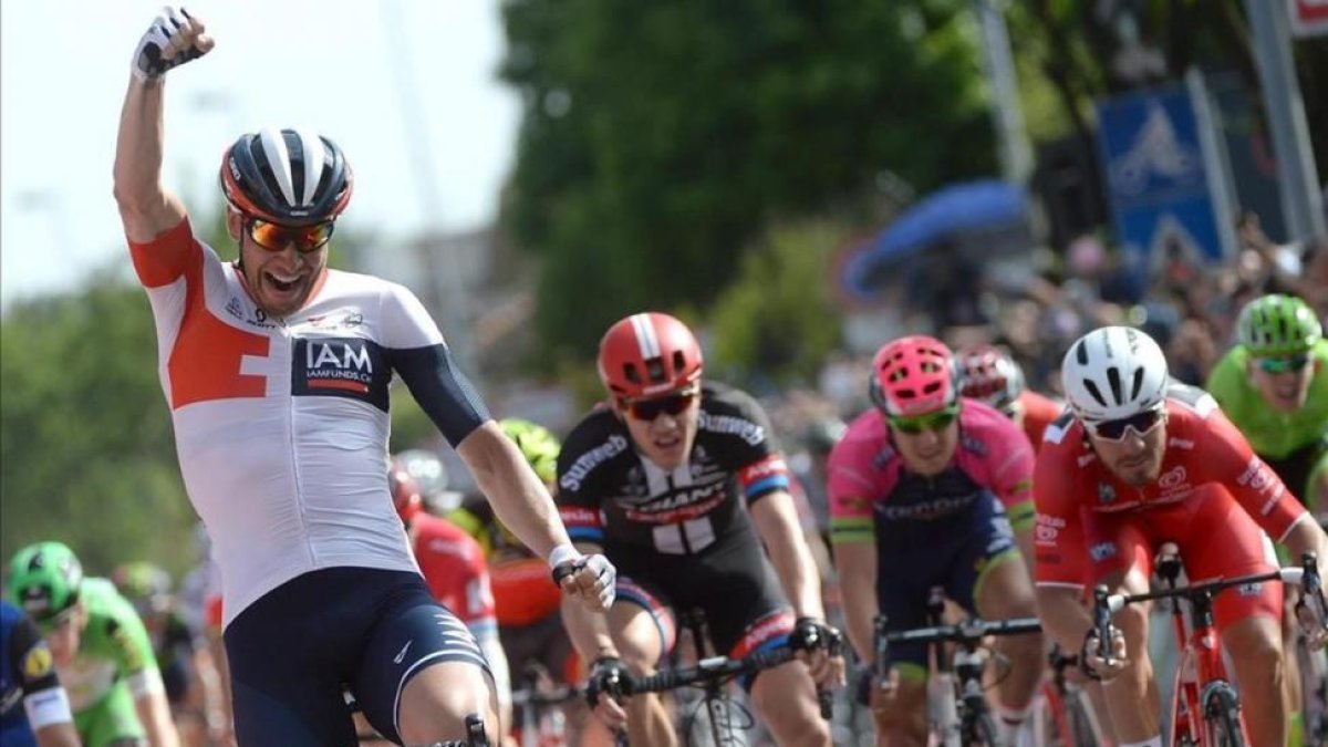 Roger Kluge gana la 17ª etapa del Giro.-EFE / LUCA ZENNARO