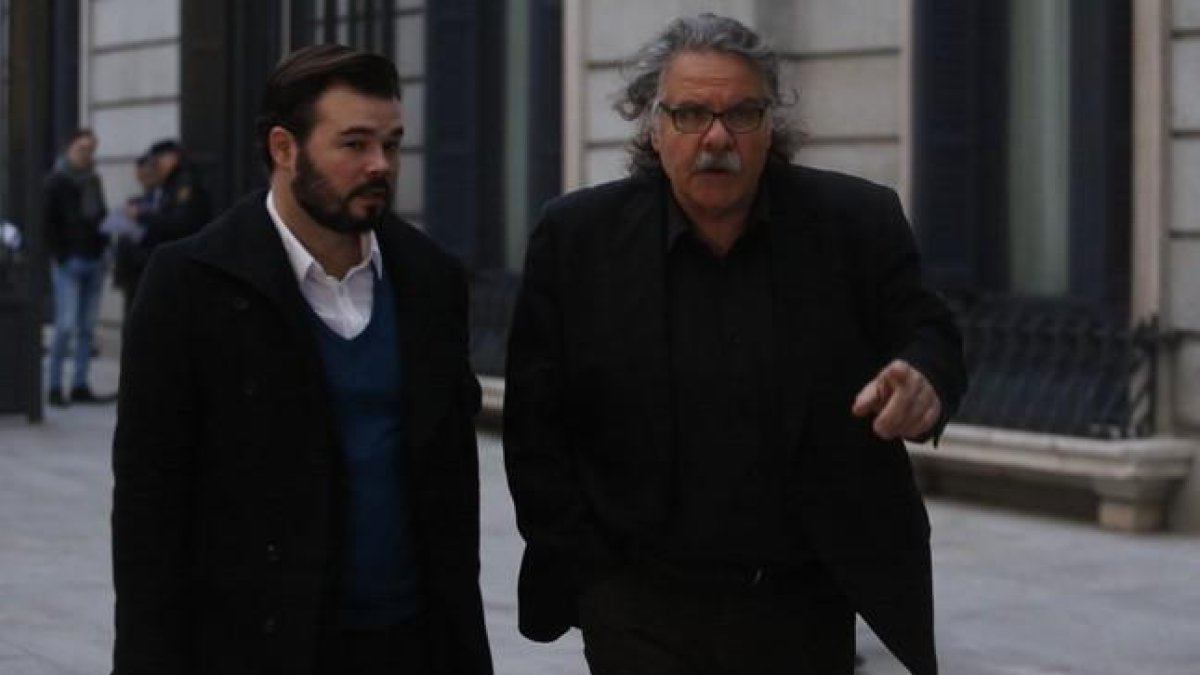 Los diputados de ERC en el Congreso Gabriel Rufián y Joan Tardà.-AGUSTÍN CATALÁN