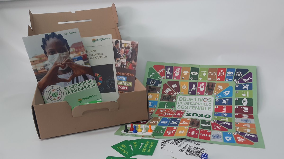 El Botiquín de la Solidaridad incluye información, juegos y talleres para trabajar por una sociedad más justa.