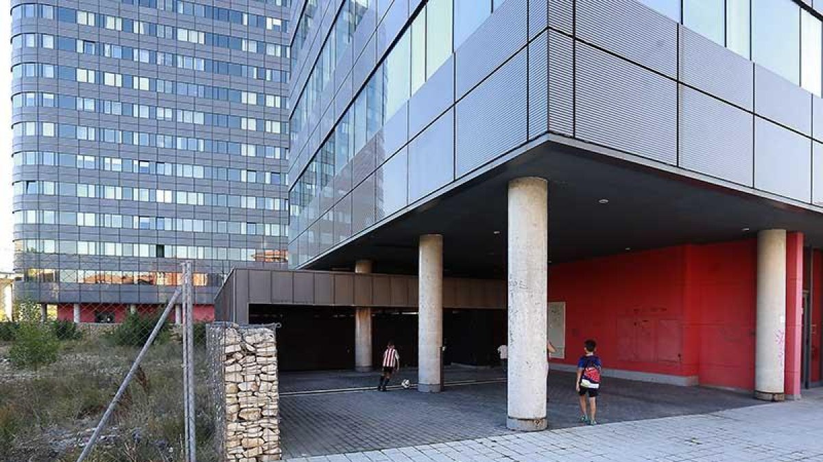 En este subterráneo se ubican 117 plazas de garaje de titularidad pública.-RAÚL G. OCHOA
