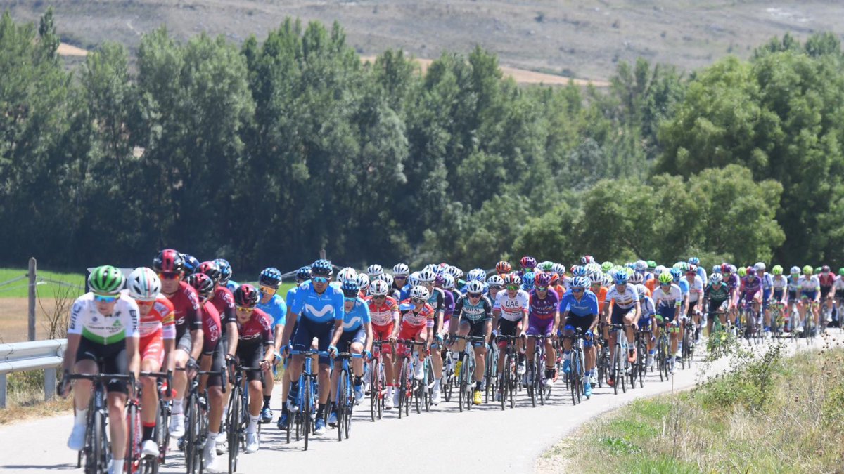 Una veintena de equipos World Tour habían confirmado su presencia en Burgos antes del estallido de la pandemia. SANTI OTERO