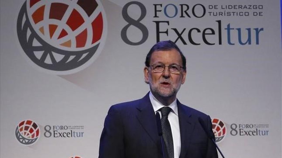El Presidente del Gobierno en funciones Mariano Rajoy junto al ministro Soria inauguraron hoy el octavo foro Exceltur-JUAN MANUEL PRATS