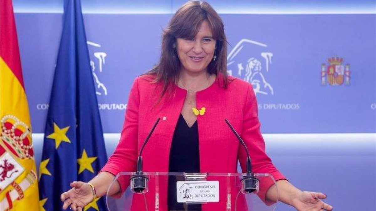 La diputada Laura Borràs en una reciente rueda de prensa.-EUROPA PRESS / RICARDO RUBIO
