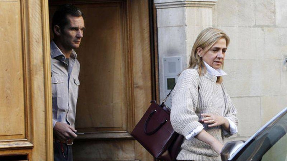 La infanta Cristina, en Ginebra con Iñaki Urdangarín.-