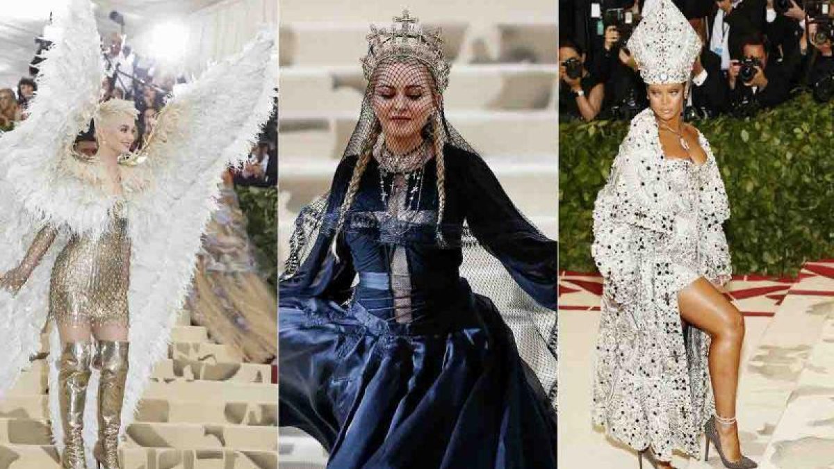 La gala del Museo Metropolitano (MET) de Nueva York, casi sinónimo de osadía en la moda, se atrevió hoy con la religión como tema central de su 70 aniversario.-EFE
