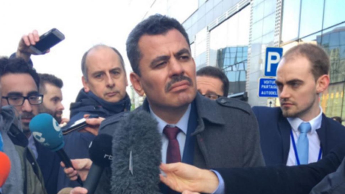 El alcalde de Alepo durante su visita a las instituciones comunitarias.-