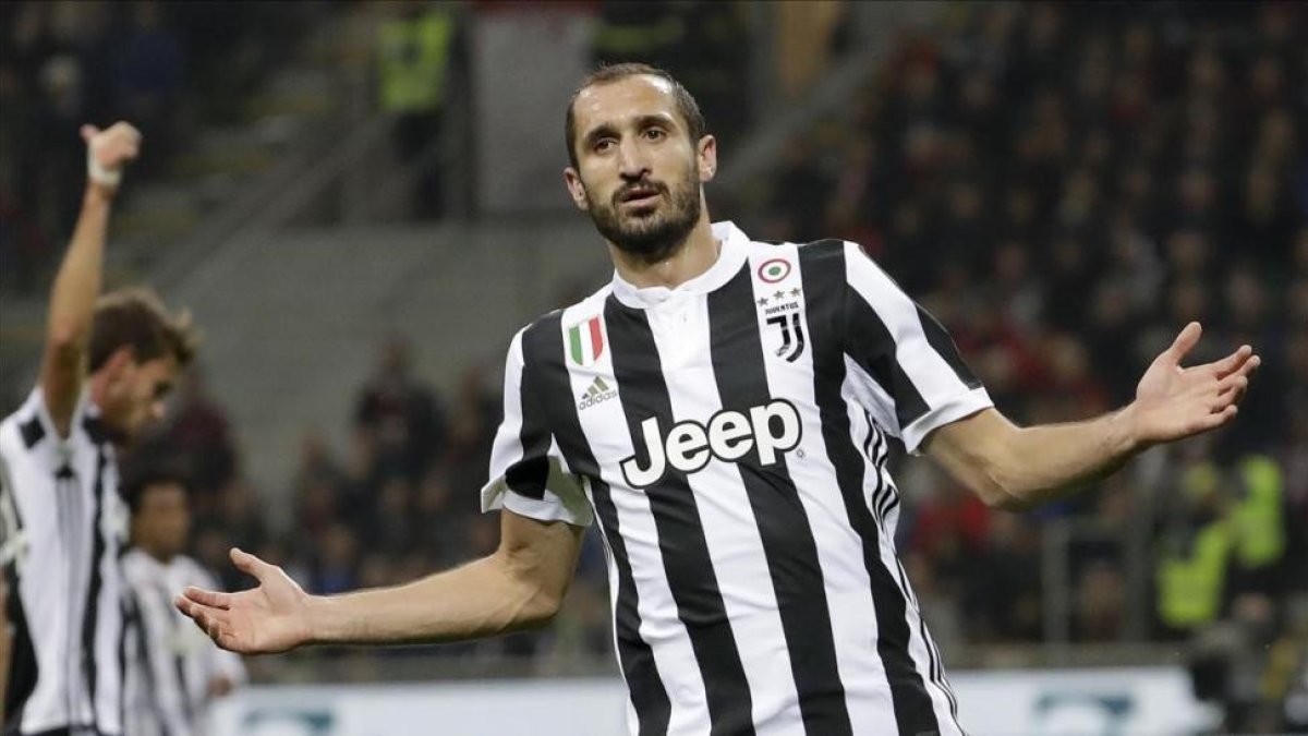 Chiellini, en un partido de la Juventus.-/ AP / LUCA BRUNO