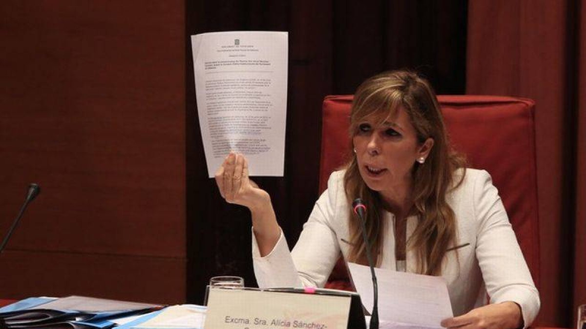 Alicia Sánchez-Camacho, durante su comparecencia ante la 'comisión Pujol', este viernes.-Foto: FERRAN NADEU