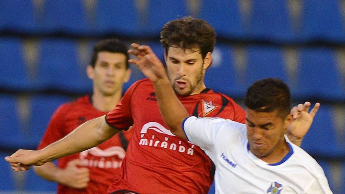 En elpartido de ida el Mirandés perdió por 1-0 en Tenerife.-