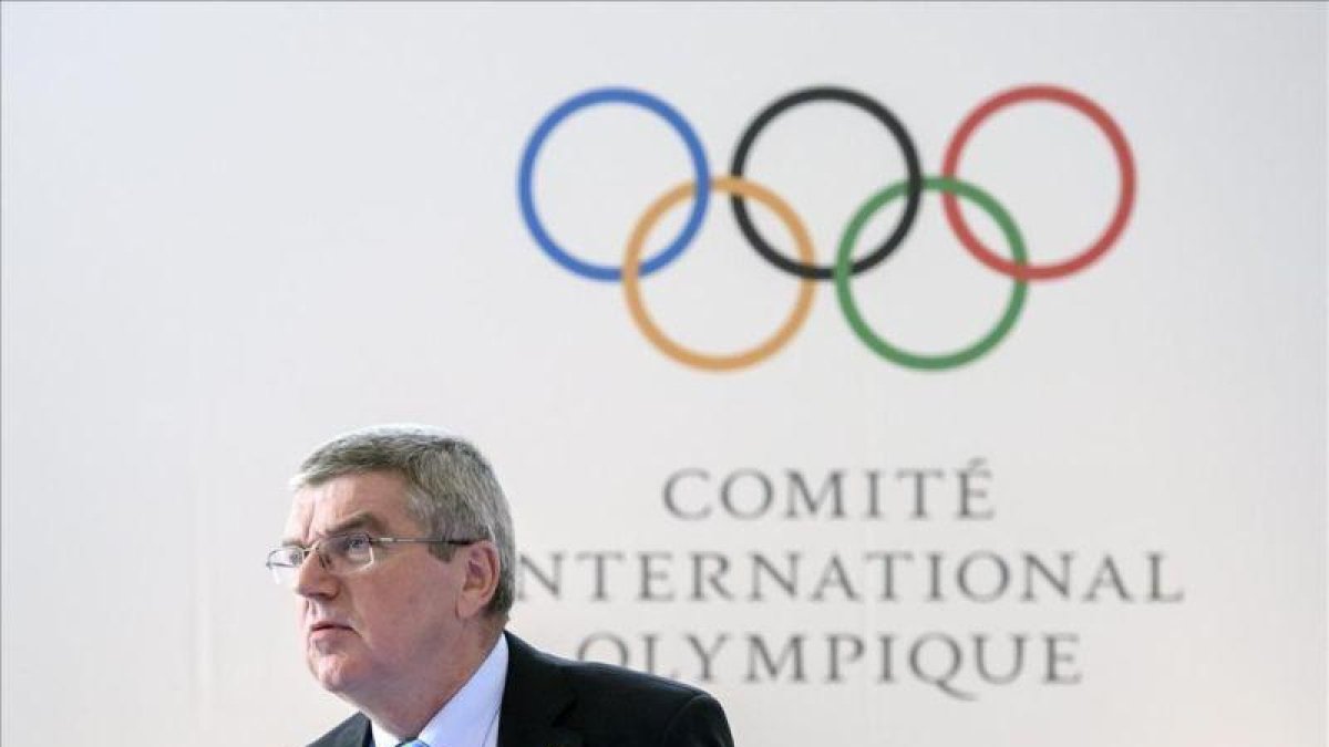 El presidente del COI, Thomas Bach, en el acto inaugural de la cumbre antidopaje en Lausana-FABRICE COFFRINI / EFE