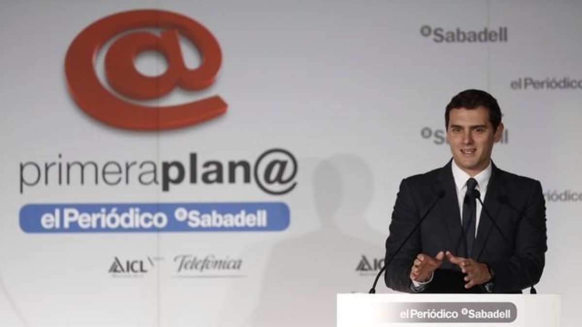 El cabeza de lista de Ciudadanos para el 20-D, Albert Rivera, en el foro Primera Plana de EL PERIÓDICO.-JULIO CARBÓ