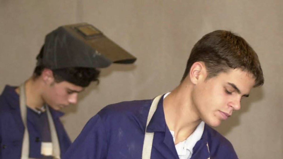 Cada joven encadena de media tres contratos al año que suben el doble si es menor de 20 años.-SANTI OTERO