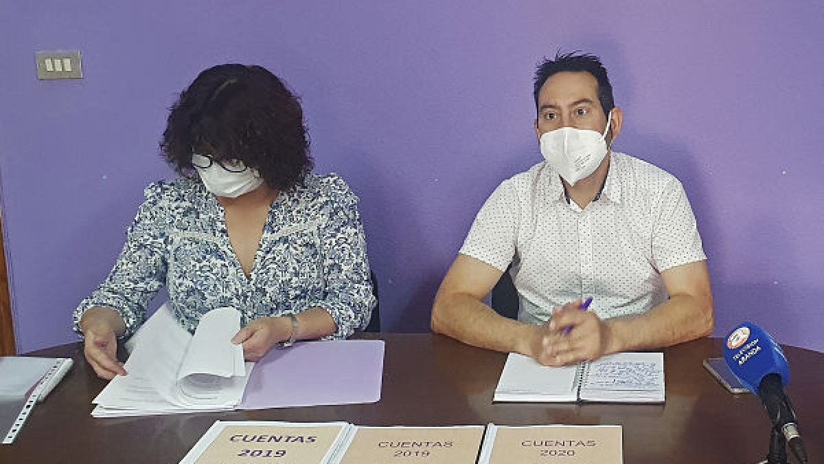 Andrés Gonzalo junto a María Ángeles Pizarro en una foto de archivo. L. V.