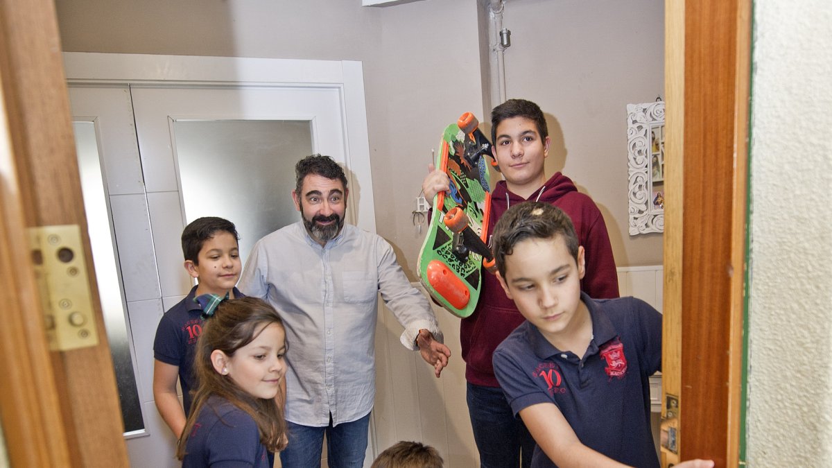 Algunos de los hermanos de la familia Quintanilla- De Yarto preparados para salir a la calle. ISRAEL L. MURILLO